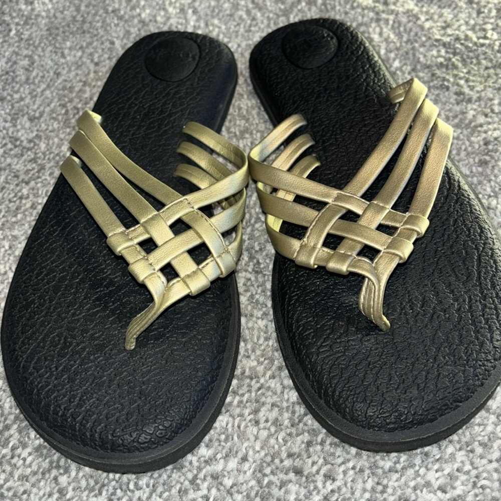 SANUK women’s yoga Metallica gold strappy sandals in size 6 - Picture 4 of 8